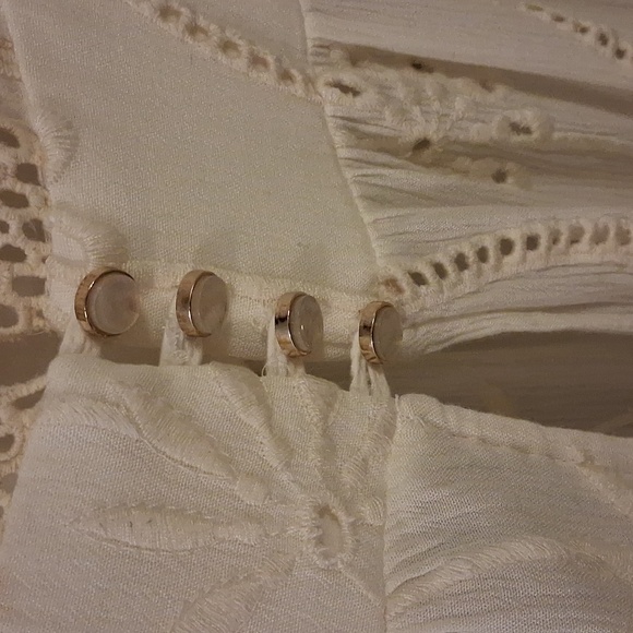 Ivory Duster - Picture 5 of 11